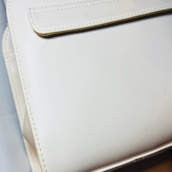 Liz Claiborne White Shoulder Bag - Picture 4 of 6